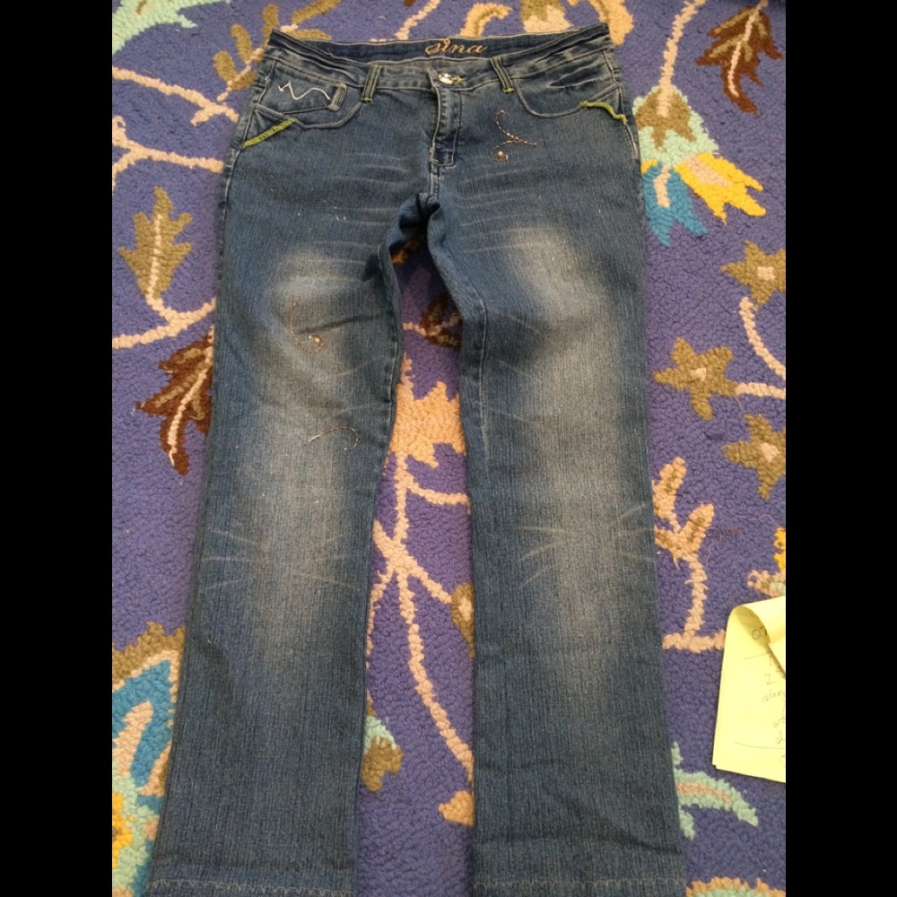 Gina Embroidered Jeans